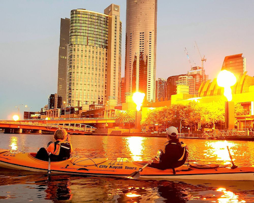 Moonlight Kayak Tour up the Yarra River with Dinner