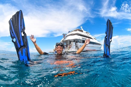 Great Barrier Reef Cruise Snorkel & Scuba Dive in Cairns