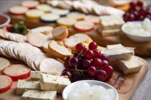Hinterland Cheese and Wine Tour with Two Course Lunch